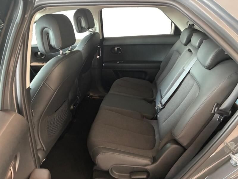 Beige Hyundai Ioniq 5 fra 2025