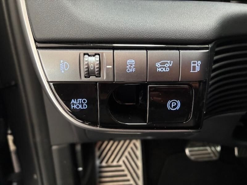 Beige Hyundai Ioniq 5 fra 2025