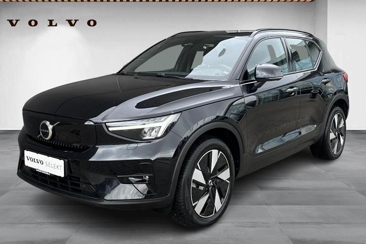 Sort Volvo XC40 fra 2024