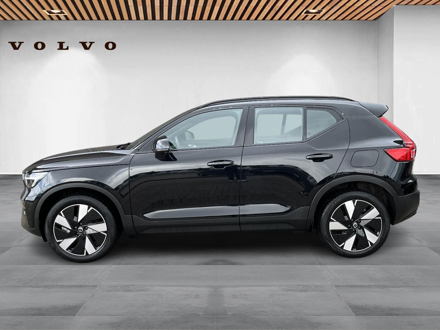 Sort Volvo XC40 fra 2024
