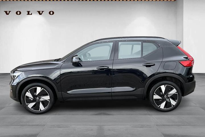 Sort Volvo XC40 fra 2024