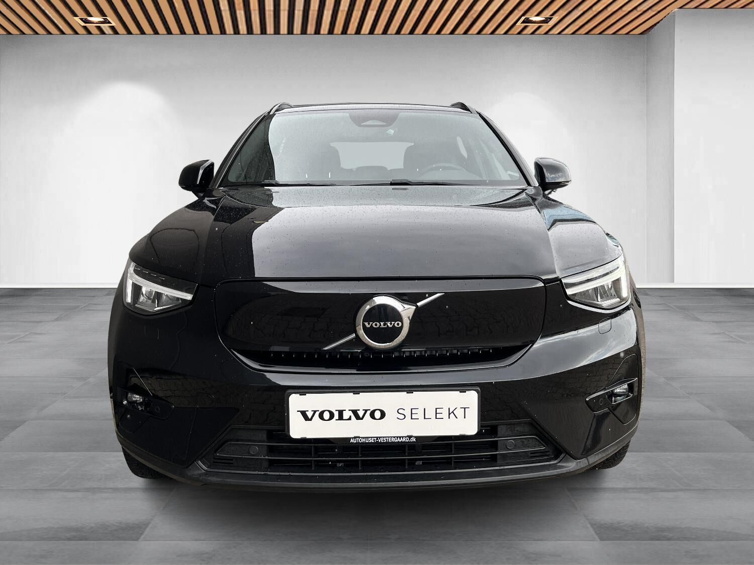 Sort Volvo XC40 fra 2024