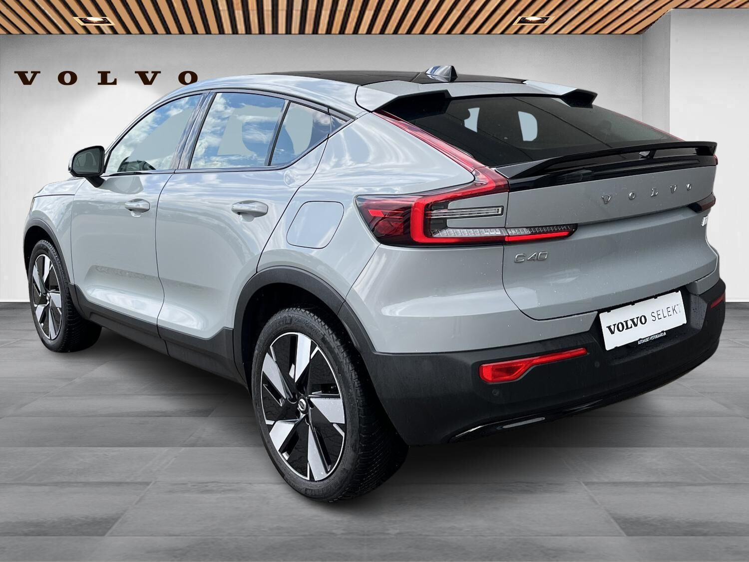 Grå Volvo C40 fra 2024