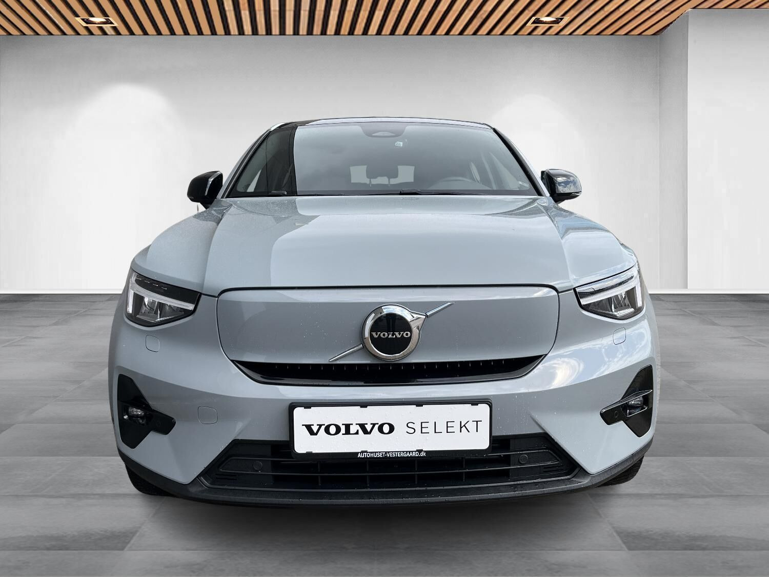 Grå Volvo C40 fra 2024