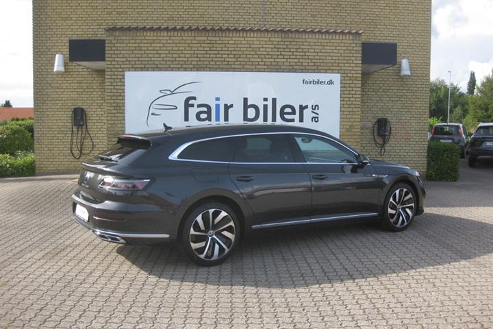 Grå VW Arteon fra 2022