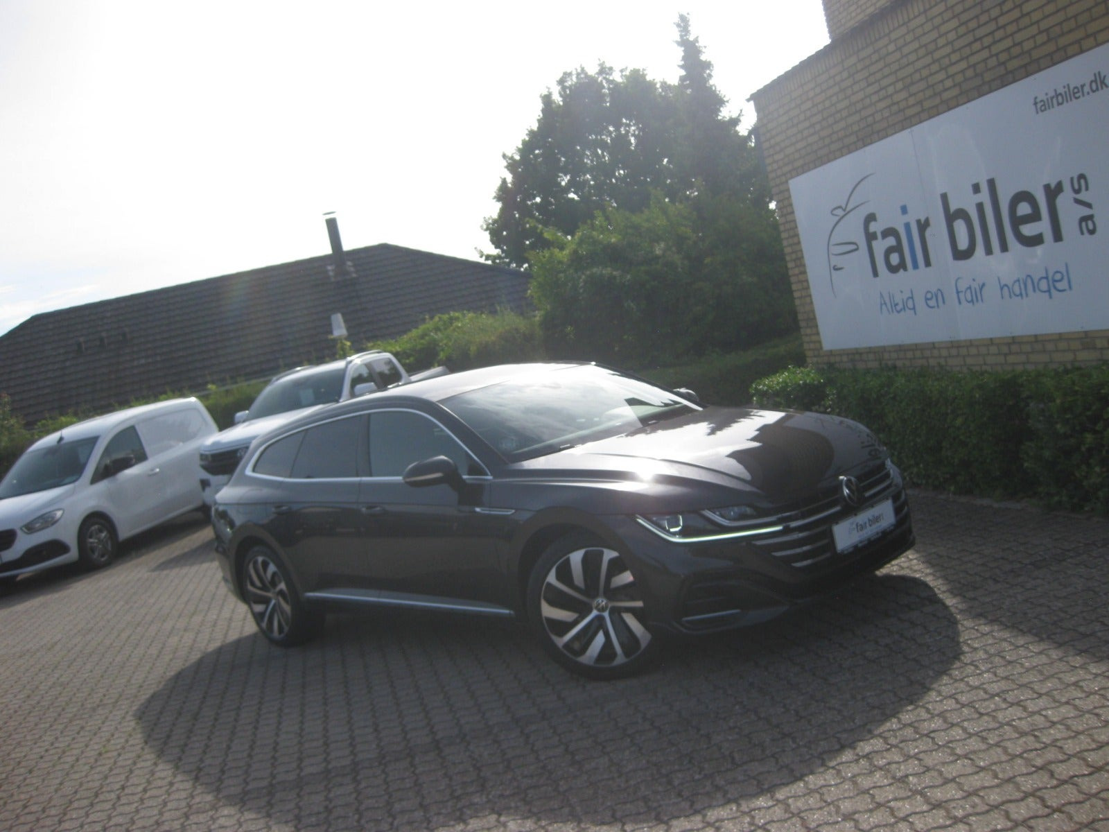 Grå VW Arteon fra 2022