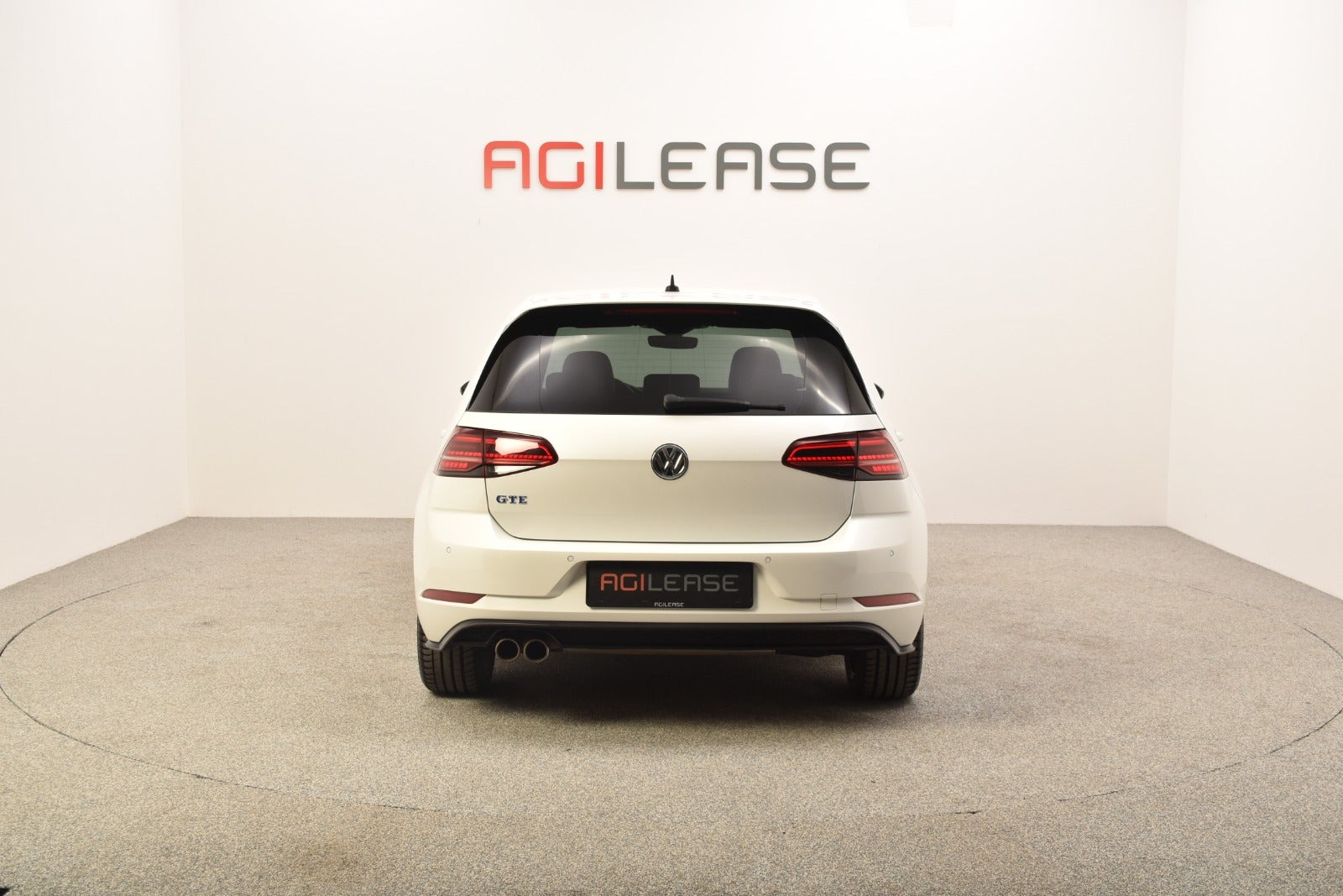 Hvid VW Golf VII fra 2019