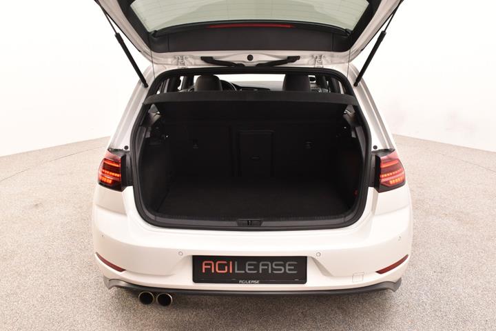Hvid VW Golf VII fra 2019
