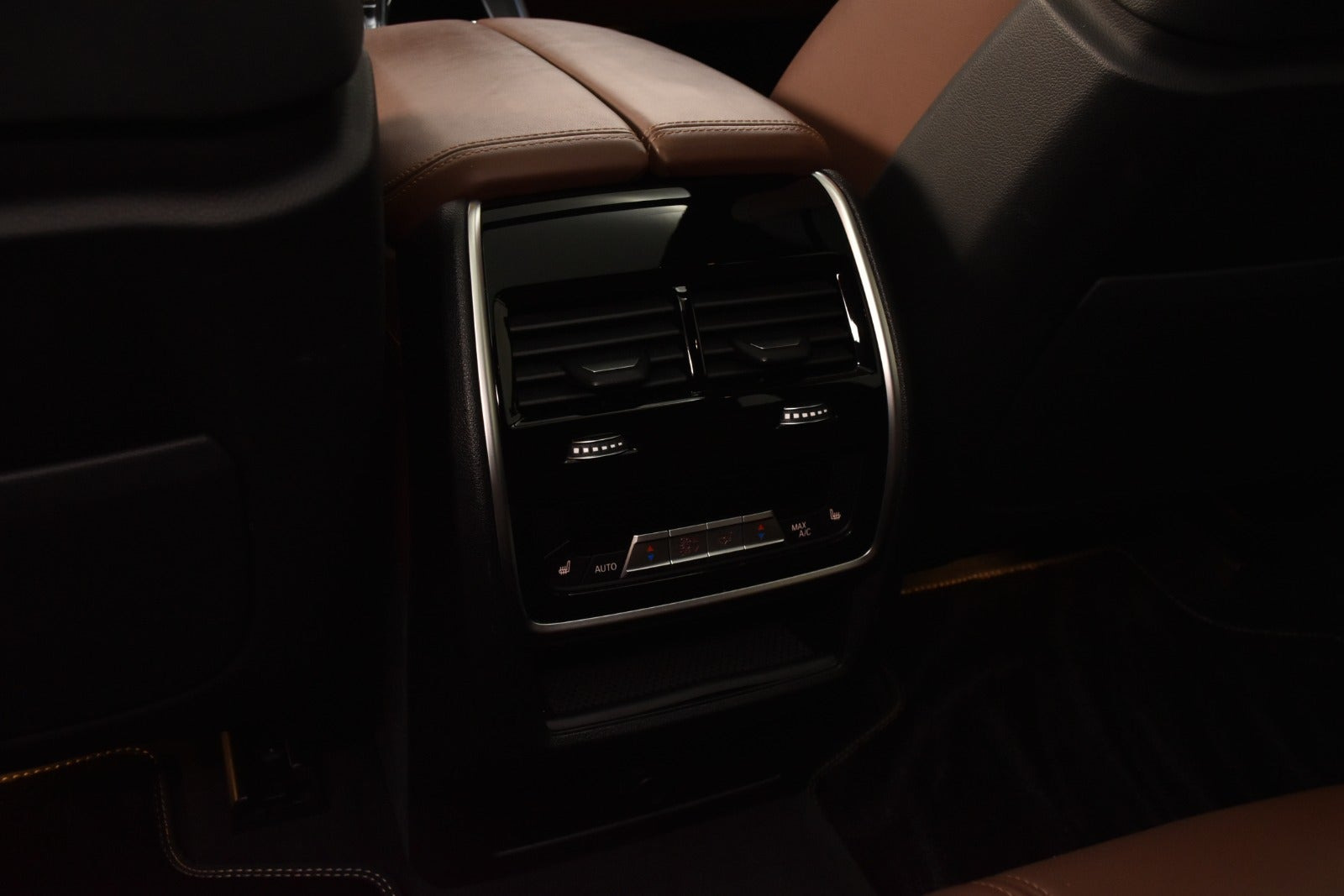 Blå BMW X5 fra 2020