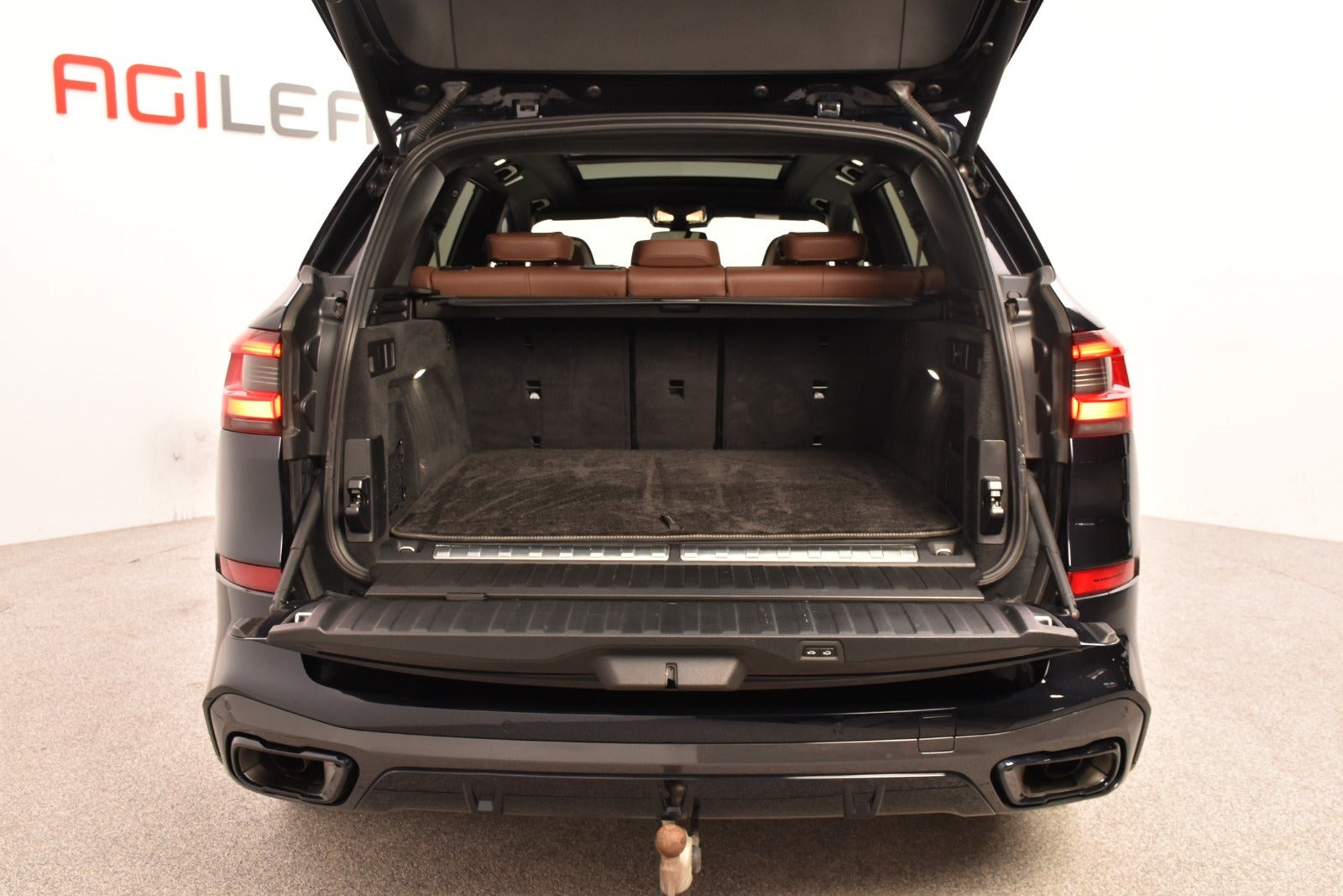 Blå BMW X5 fra 2020