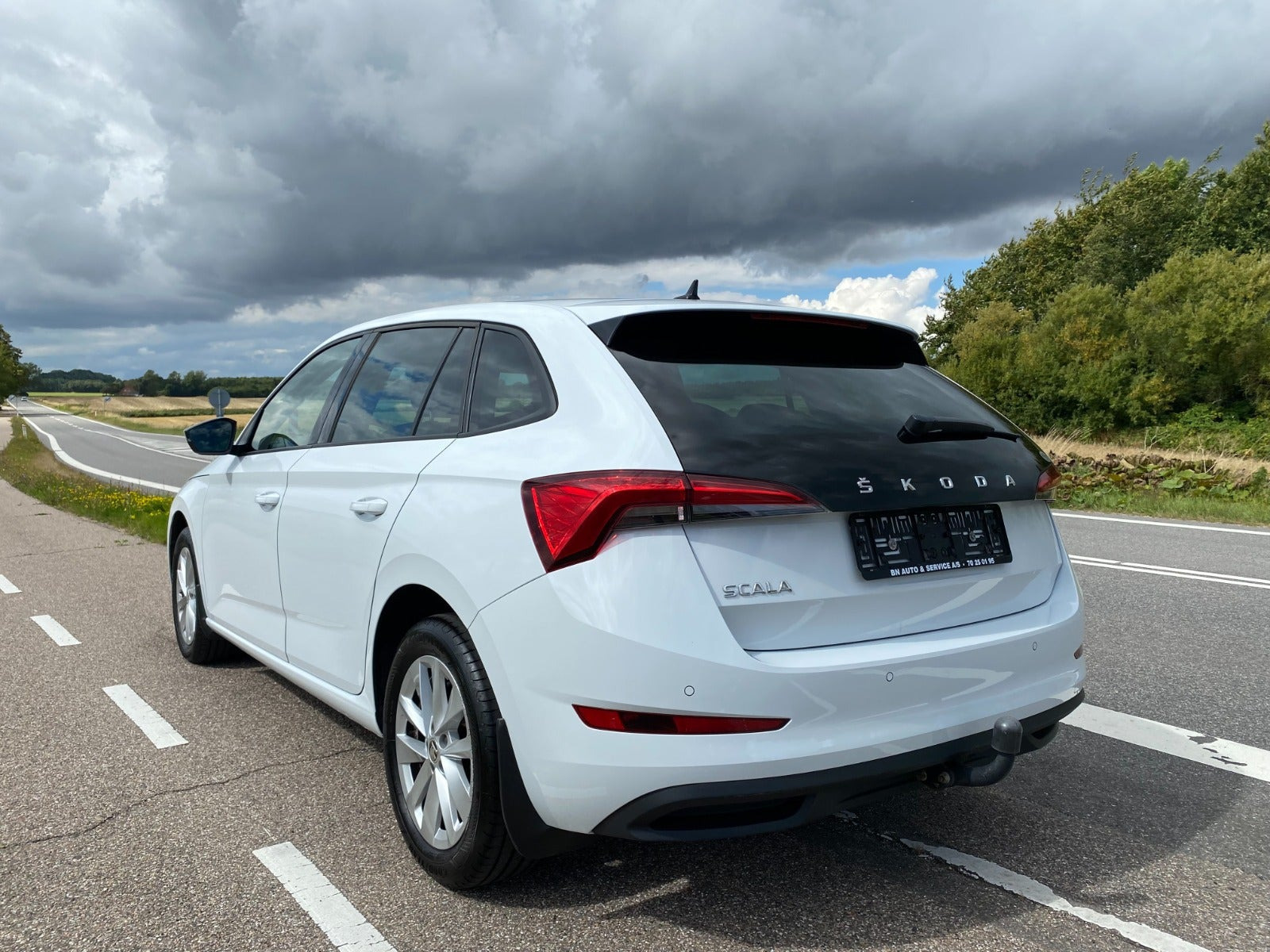 Hvid Skoda Scala fra 2023