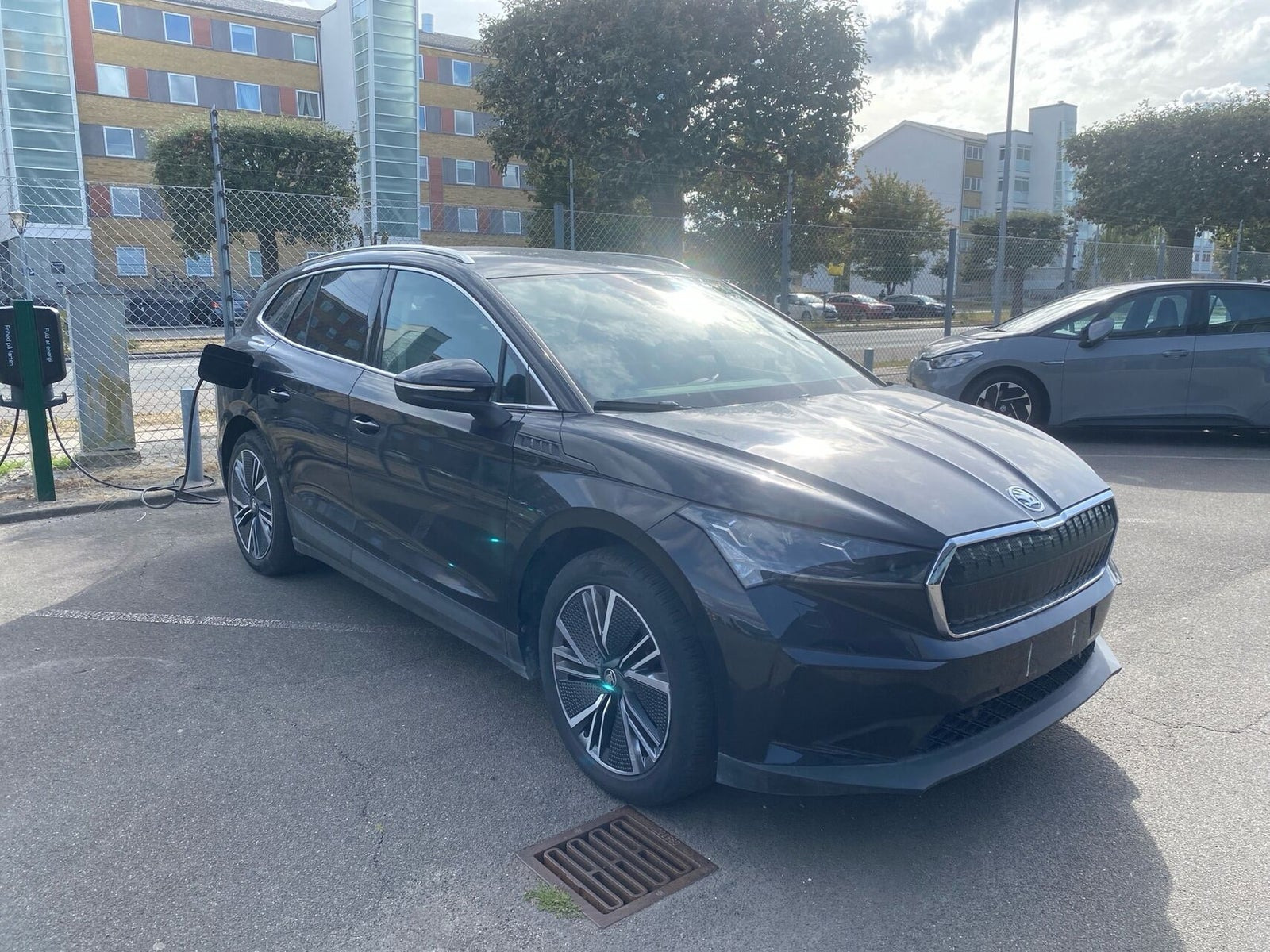 Sort Skoda Enyaq fra 2024
