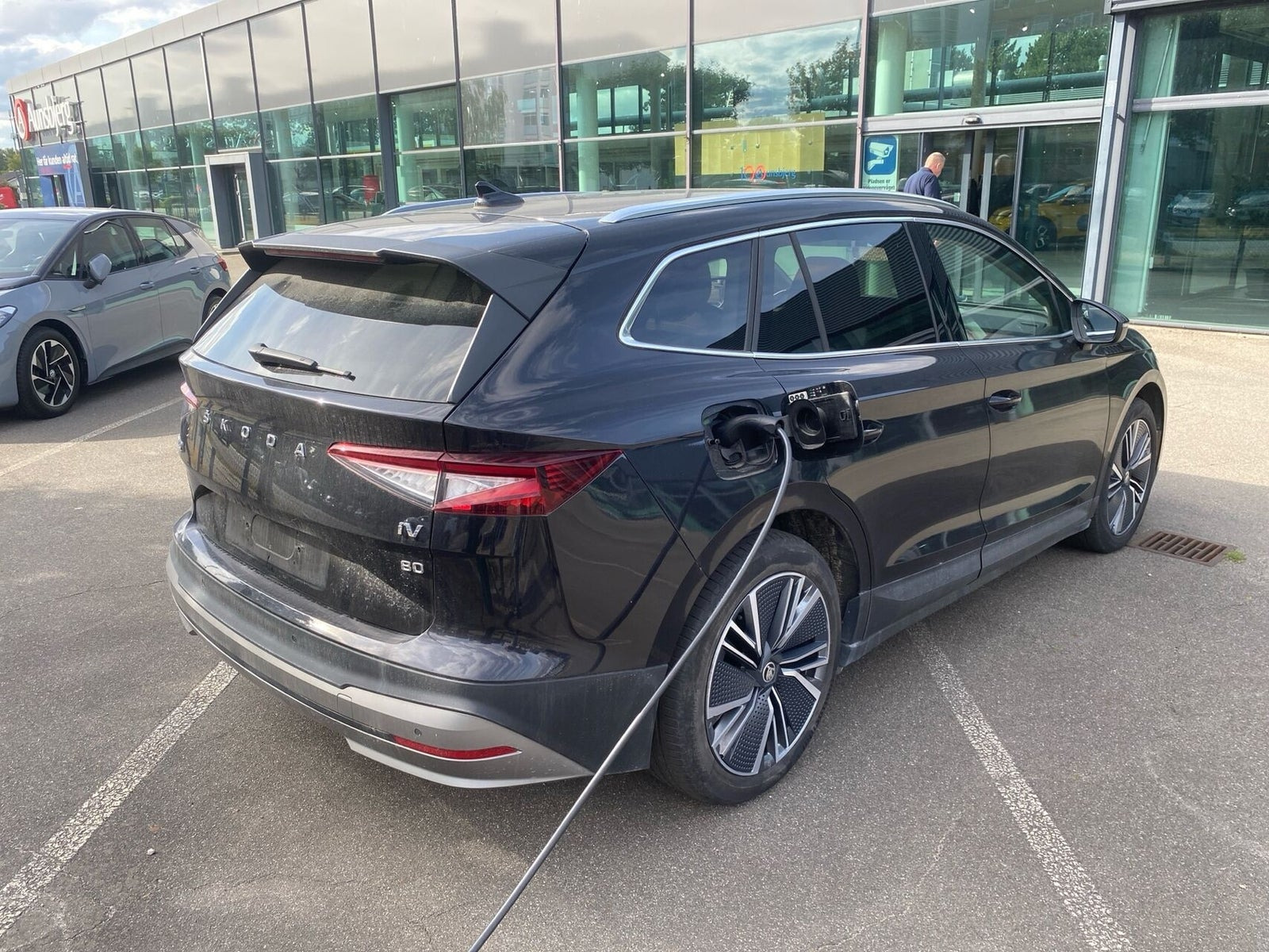Sort Skoda Enyaq fra 2024