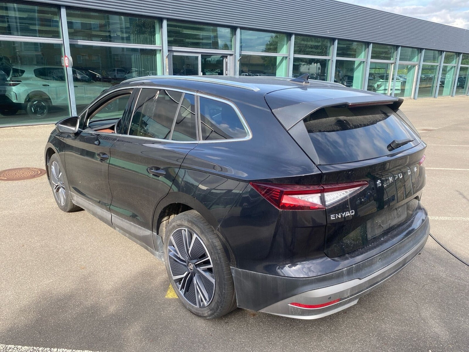 Sort Skoda Enyaq fra 2024