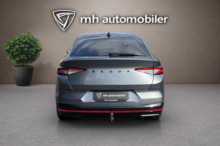 Grå Skoda Enyaq fra 2023