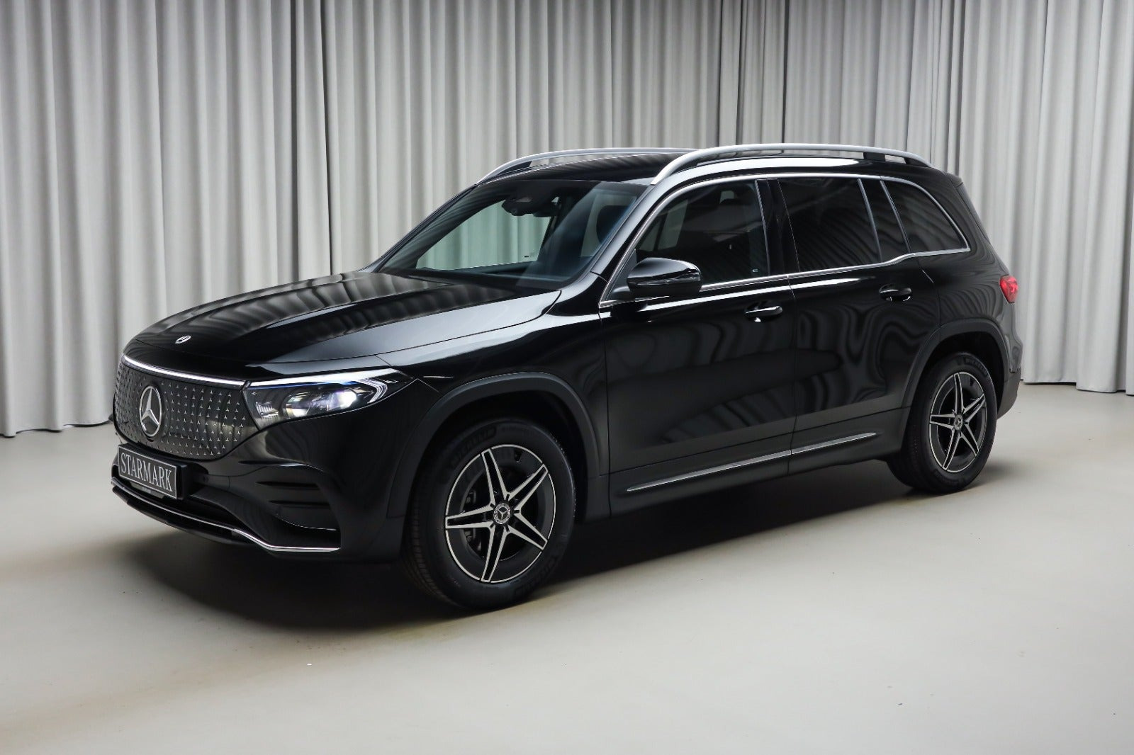 Sort Mercedes EQB250+ fra 2026