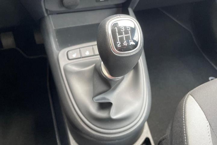 Sort Hyundai i10 fra 2022
