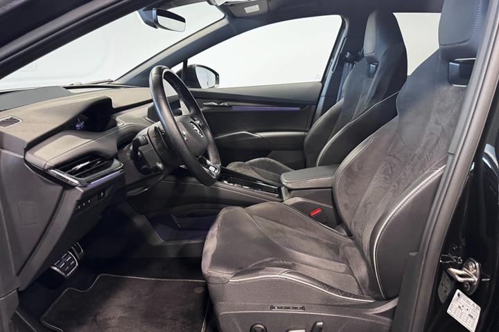 Sort Skoda Enyaq fra 2023