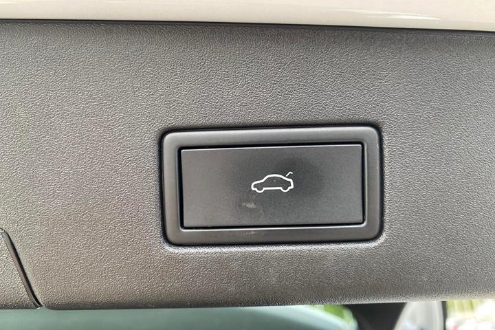 Hvid VW ID.4 fra 2023