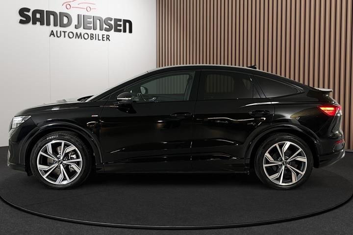 Sort Audi Q4 e-tron fra 2024