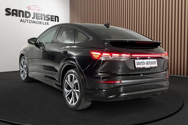 Sort Audi Q4 e-tron fra 2024