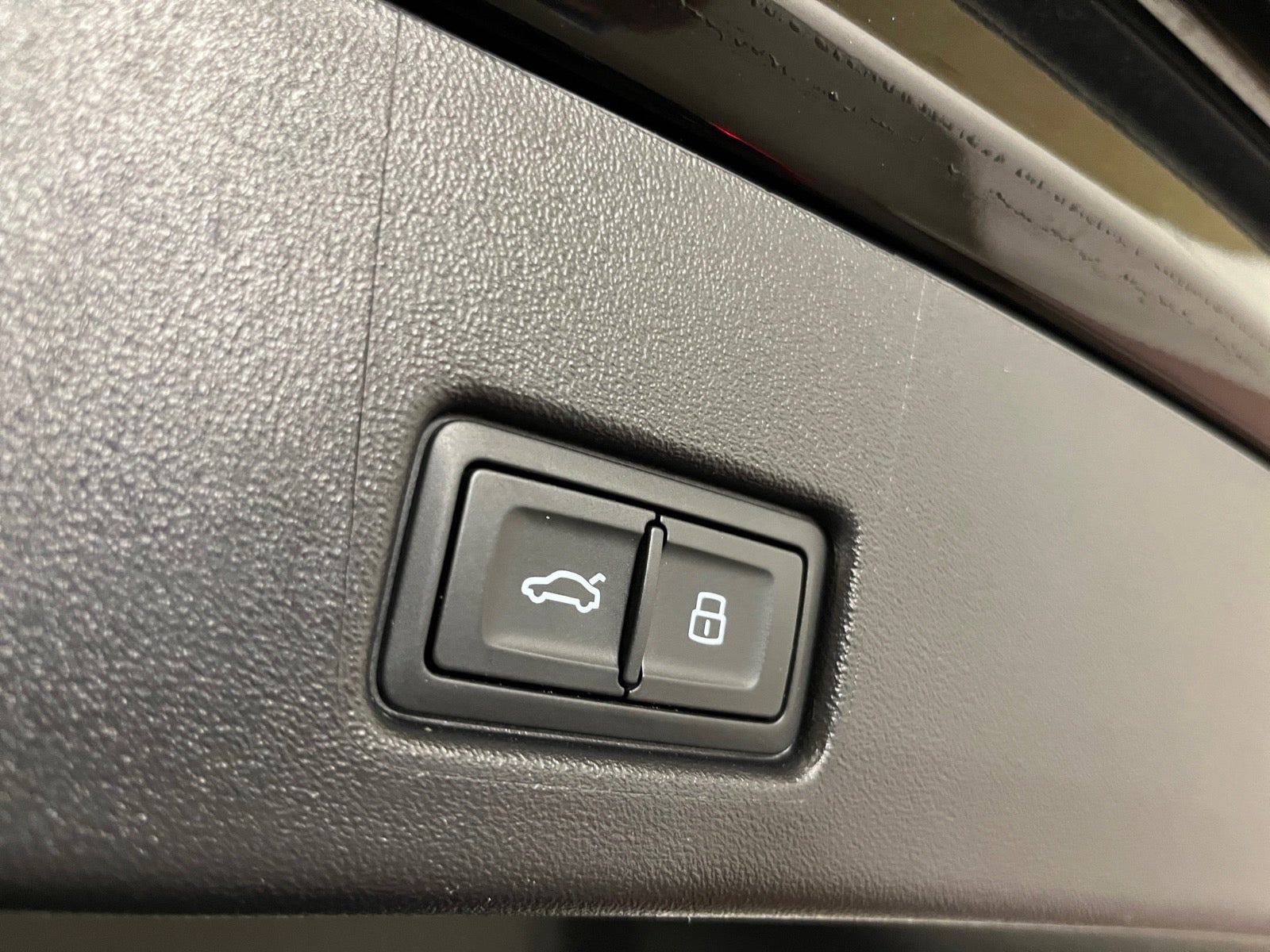 Sort Audi Q4 e-tron fra 2024