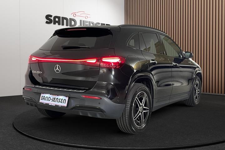 Sort Mercedes EQA250+ fra 2025