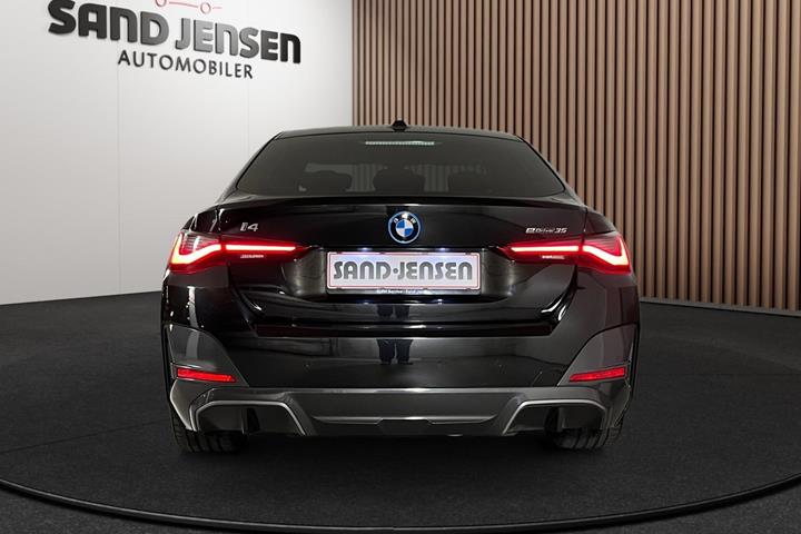 Sort BMW i4 fra 2024