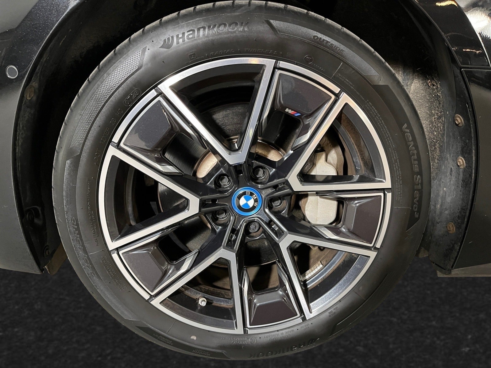 Sort BMW i4 fra 2024