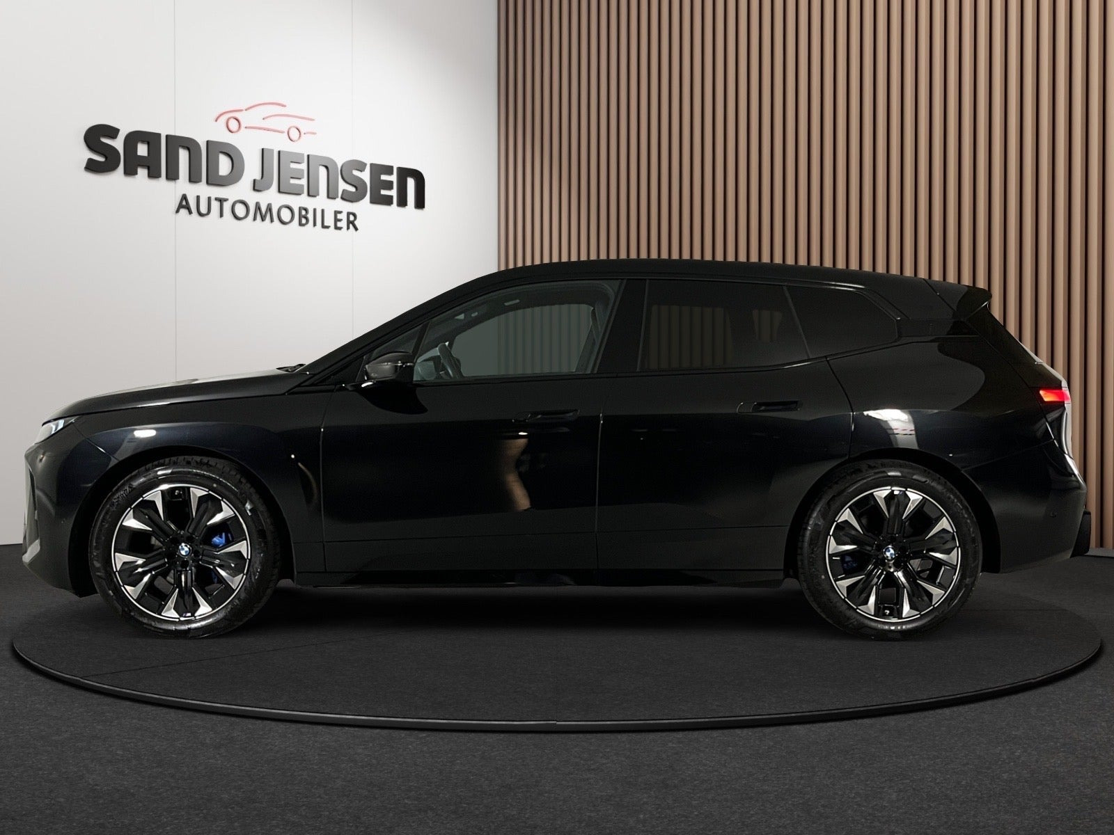 Sort BMW iX fra 2026