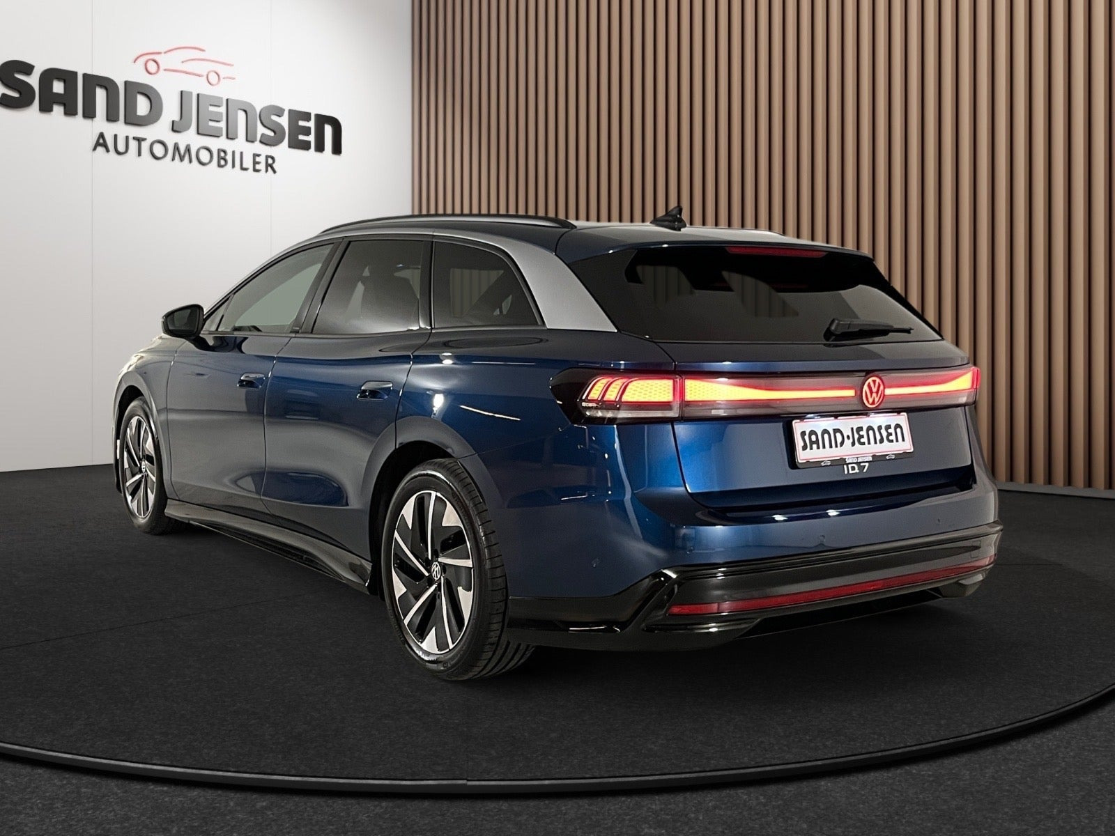Blå VW ID.7 fra 2025