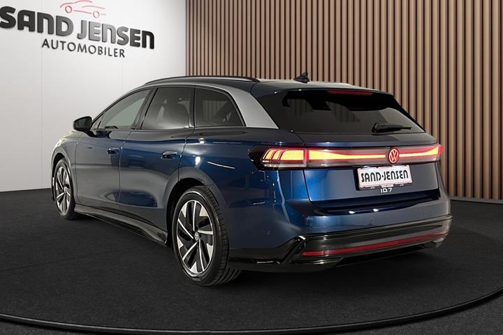Blå VW ID.7 fra 2025
