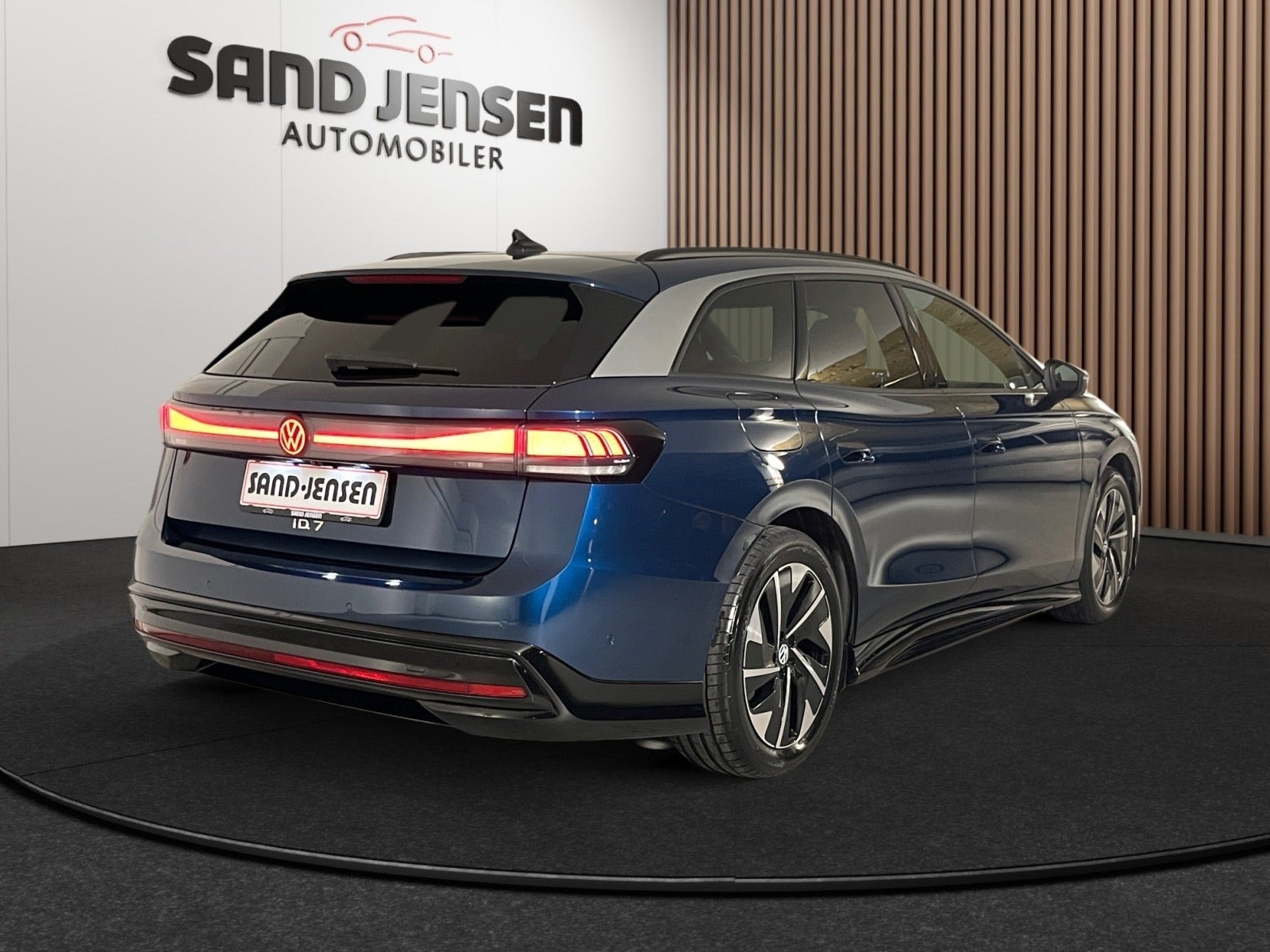 Blå VW ID.7 fra 2025