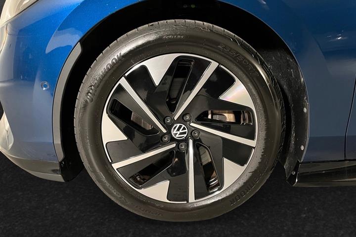 Blå VW ID.7 fra 2025