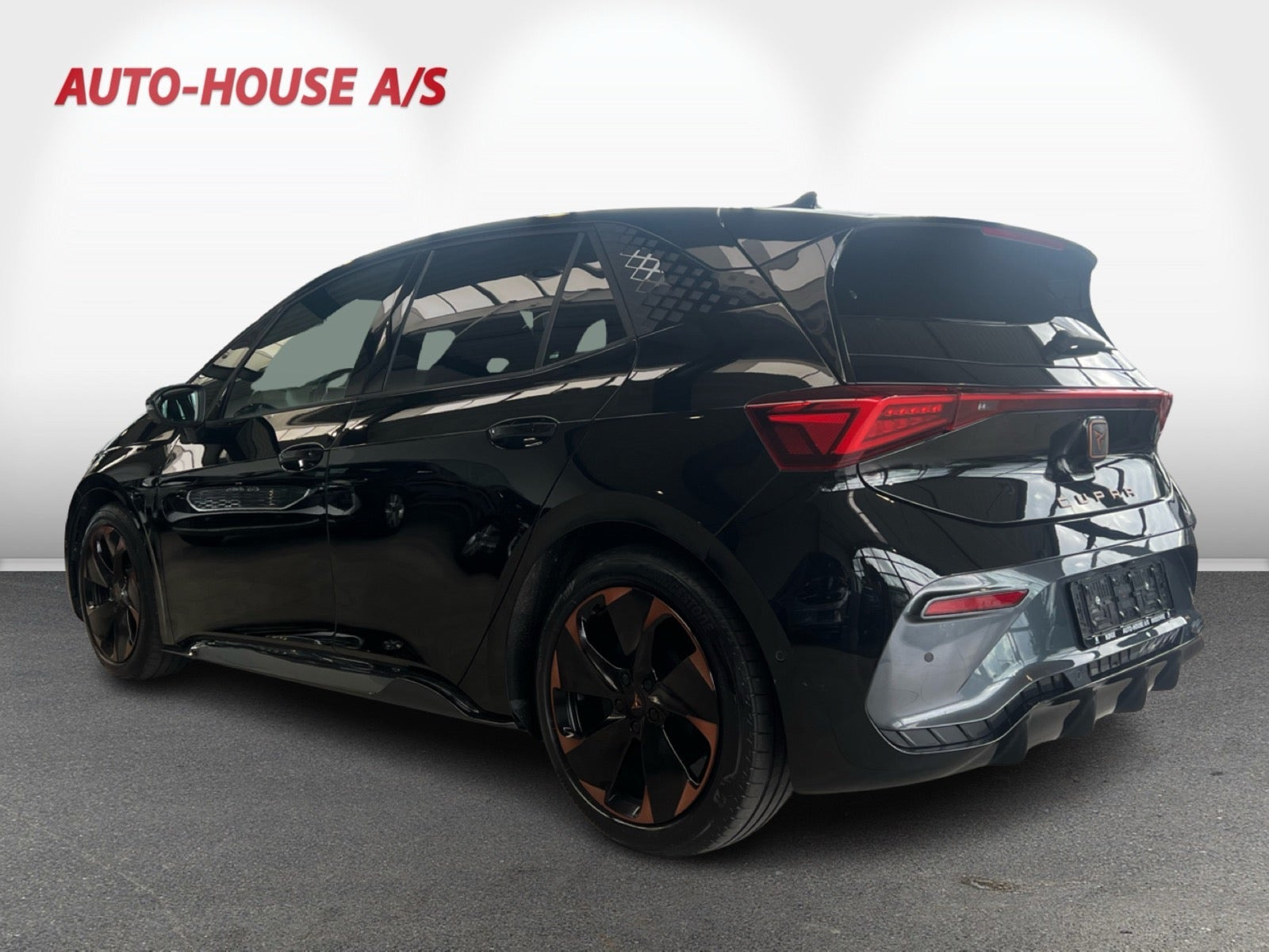 Sort Cupra Born fra 2025