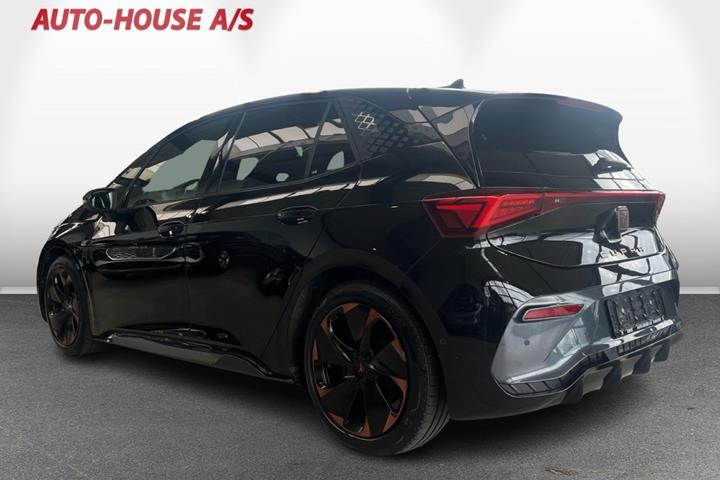 Sort Cupra Born fra 2025
