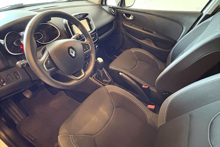 Hvid Renault Clio IV fra 2017