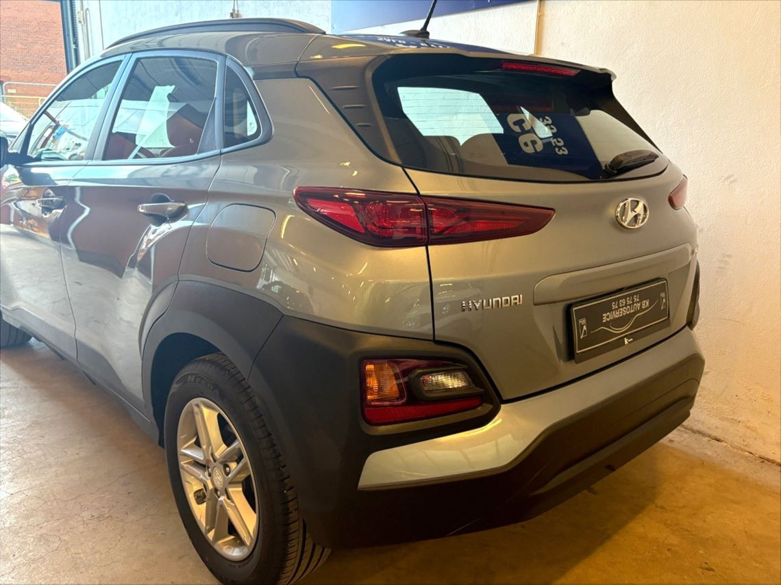 Grå Hyundai Kona fra 2020