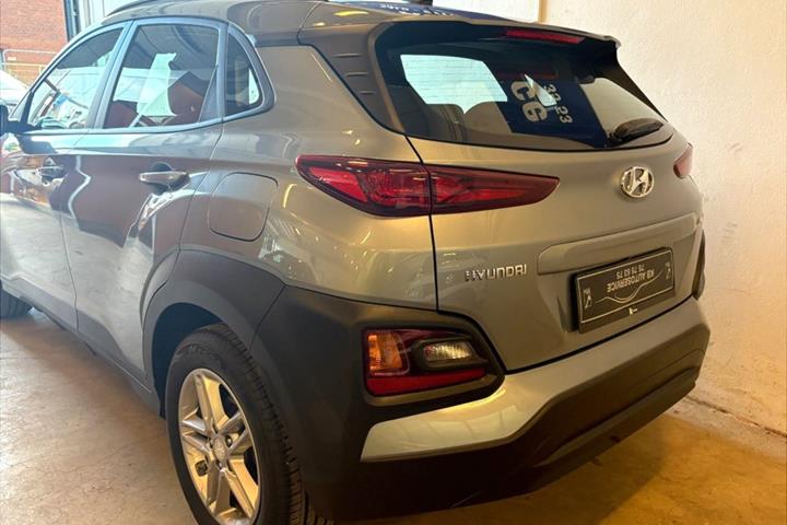 Grå Hyundai Kona fra 2020
