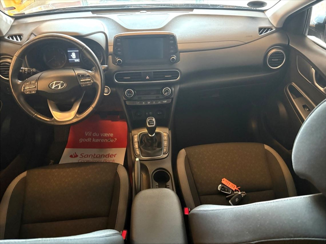 Grå Hyundai Kona fra 2020