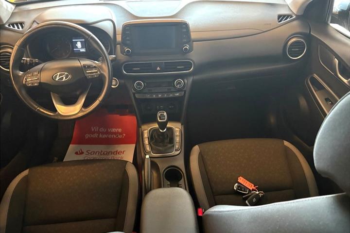 Grå Hyundai Kona fra 2020