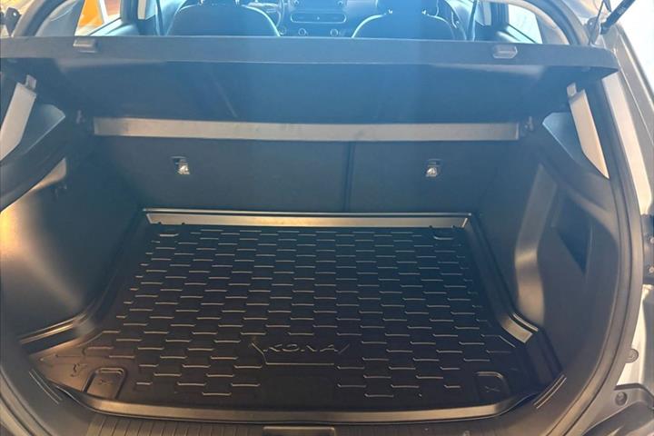 Grå Hyundai Kona fra 2020