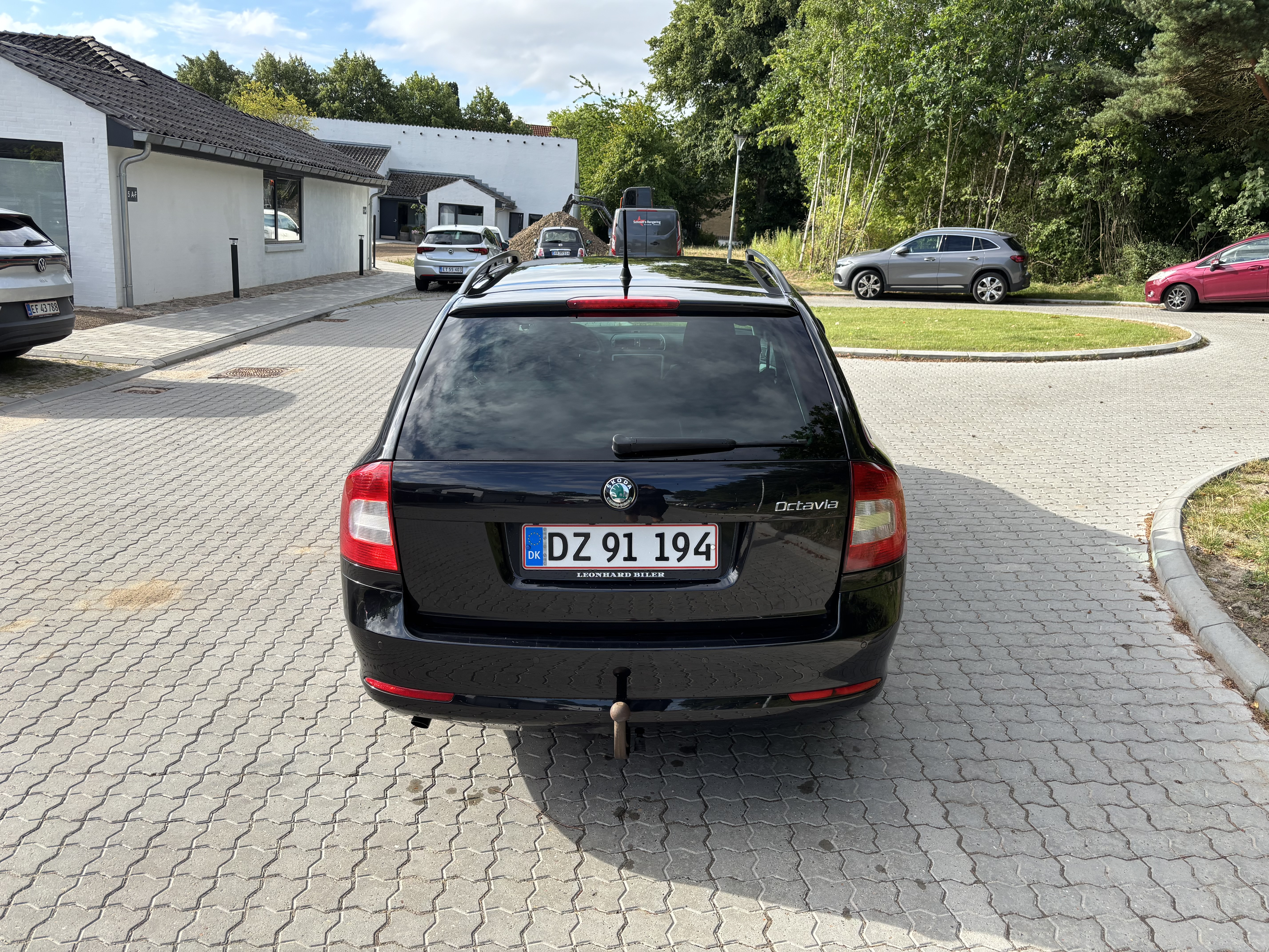 Sort Skoda Octavia fra 2012