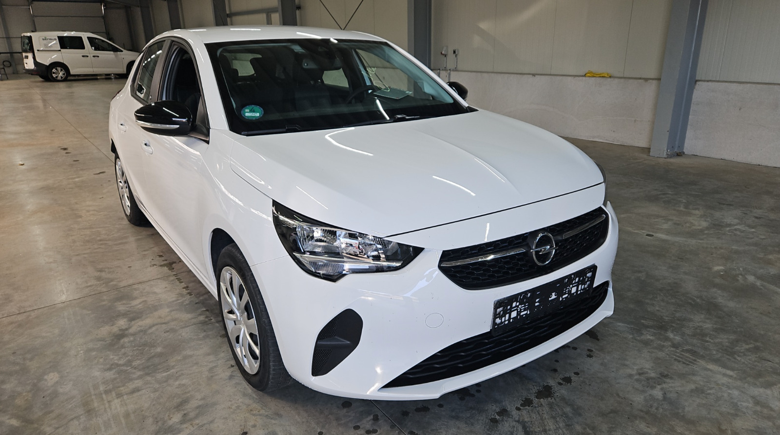 Hvid Opel Corsa-e fra 2023