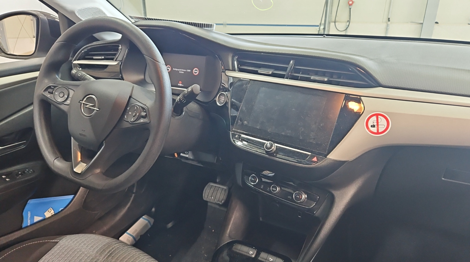 Hvid Opel Corsa-e fra 2023