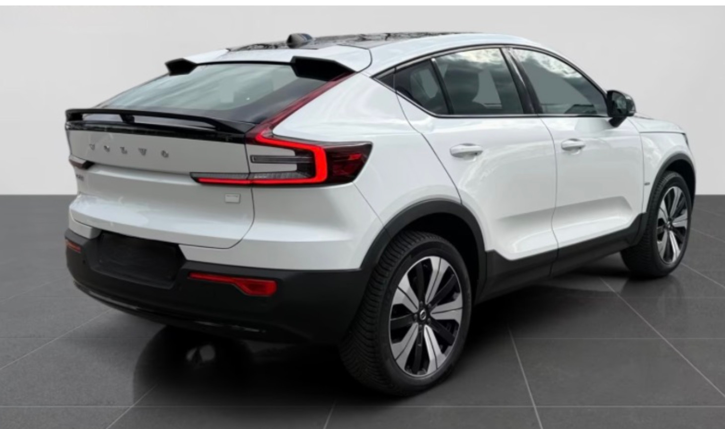 Hvid Volvo C40 fra 2023