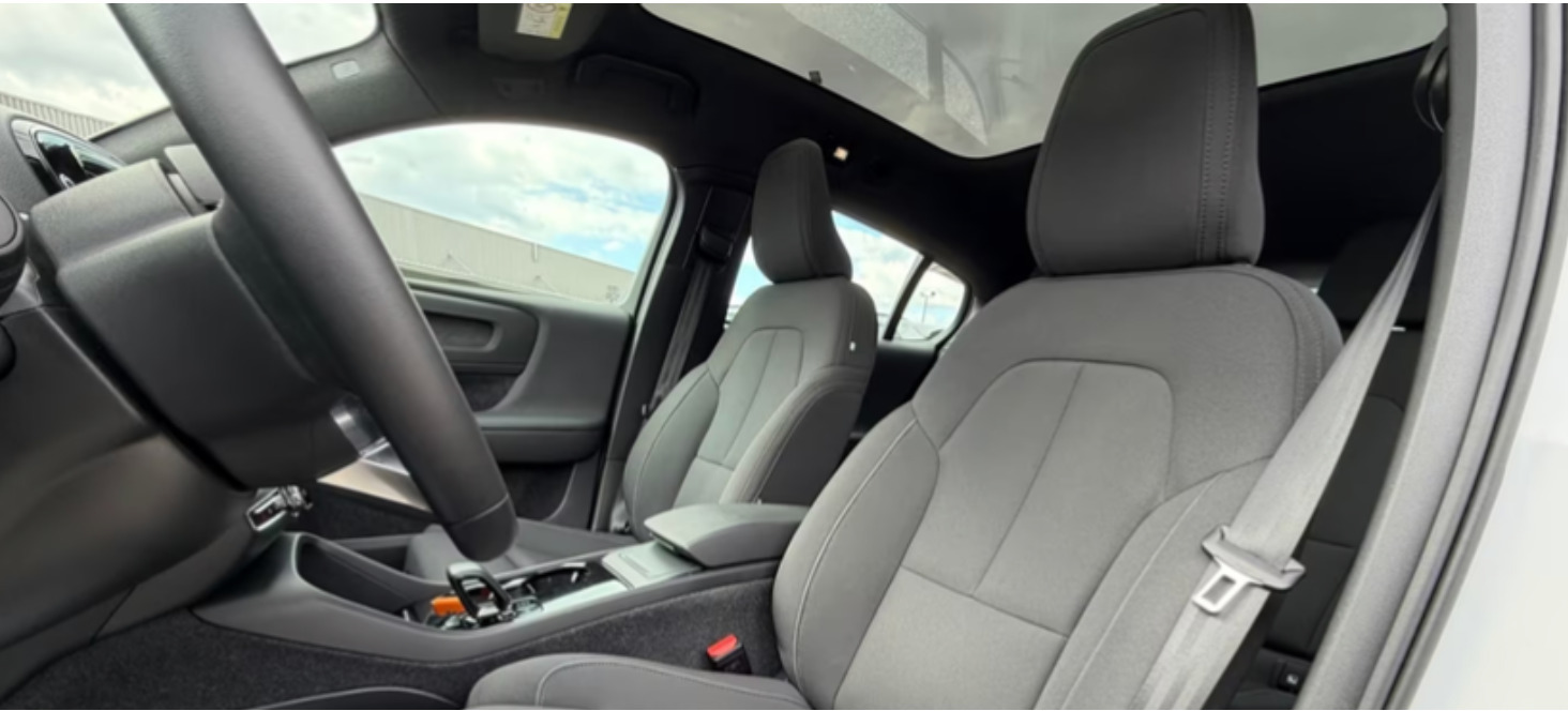 Hvid Volvo C40 fra 2023