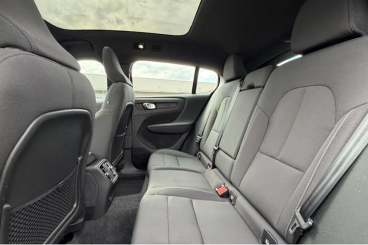 Hvid Volvo C40 fra 2023