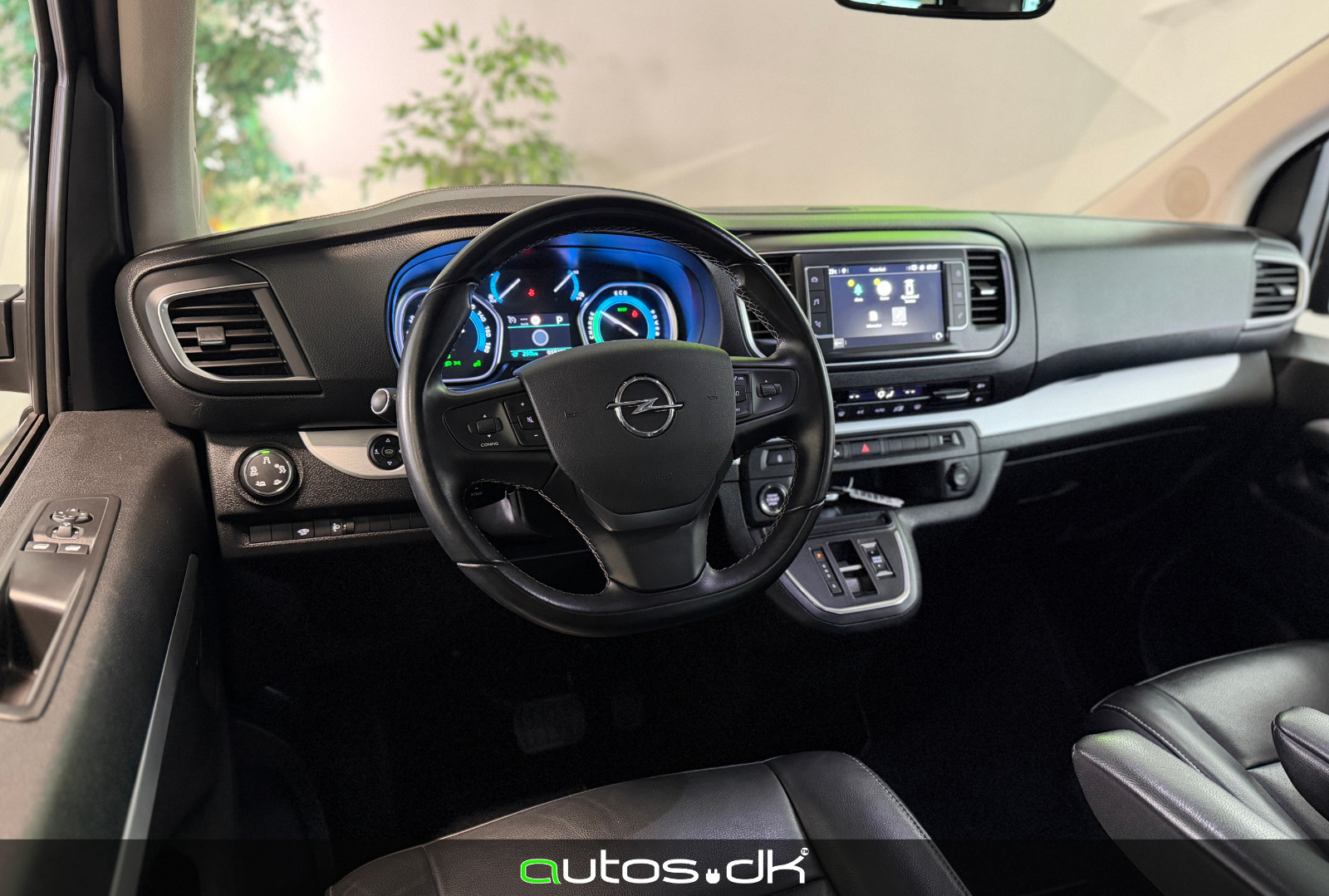 Sort Opel Zafira-e Life fra 2024