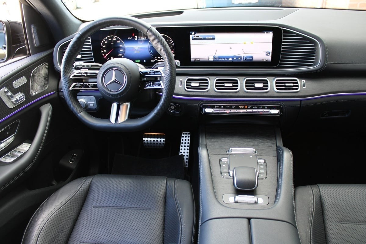 Grøn Mercedes GLE350 de fra 2024